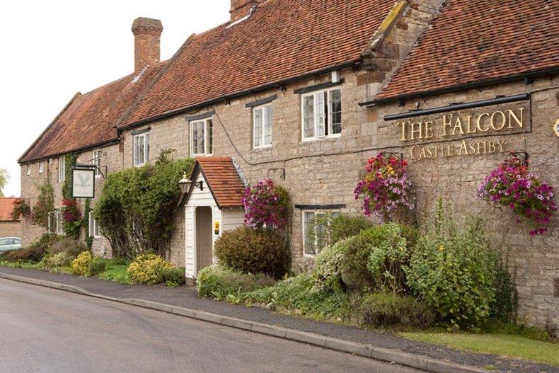 Falcon Hotel Towcester Exterior photo